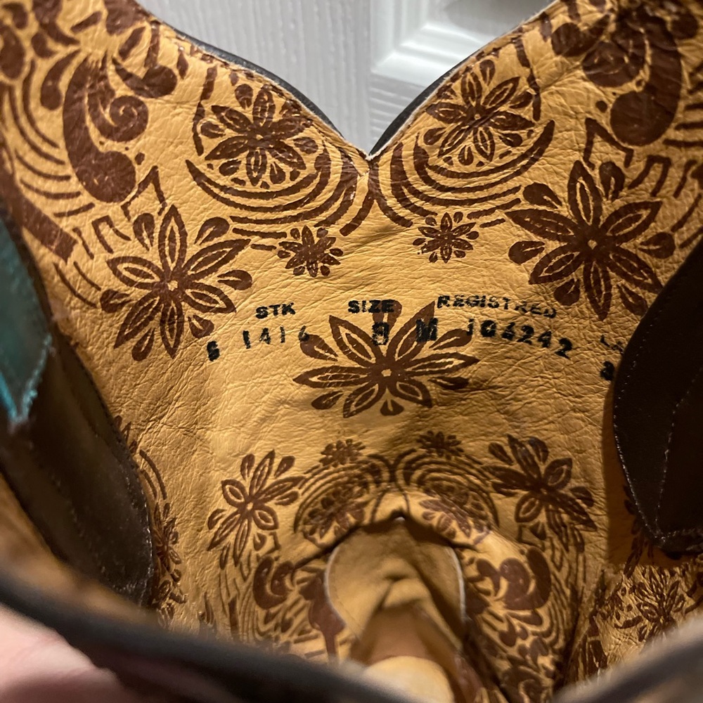 Corral size 8 boots